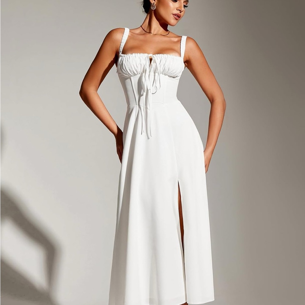 Elegant White Sleeveless Dress